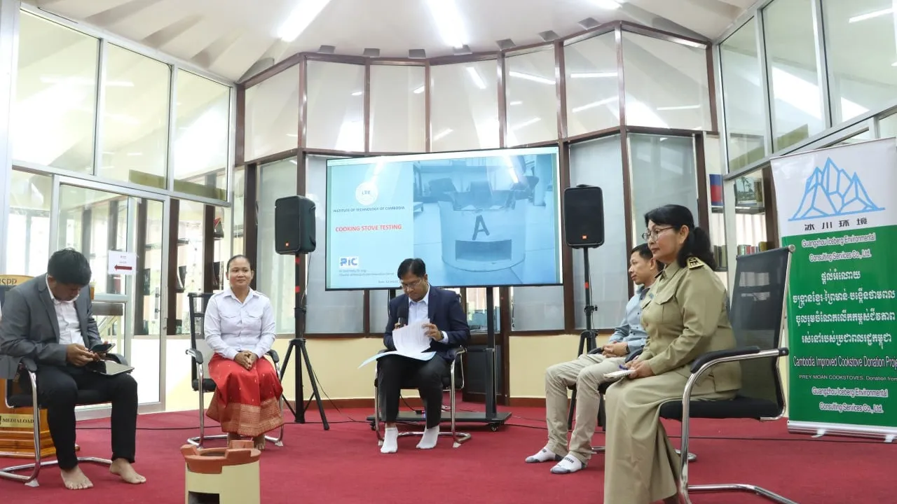 ពលរដ្ឋកម្ពុជាជិត ៧ម៉ឺនគ្រួសារប្រើប្រាស់ «ចង្ក្រានថាមពល» ដែលផ្តល់ដោយសប្បុរសជនដើម្បីកាត់បន្ថយការបំពុលបរិស្ថាន