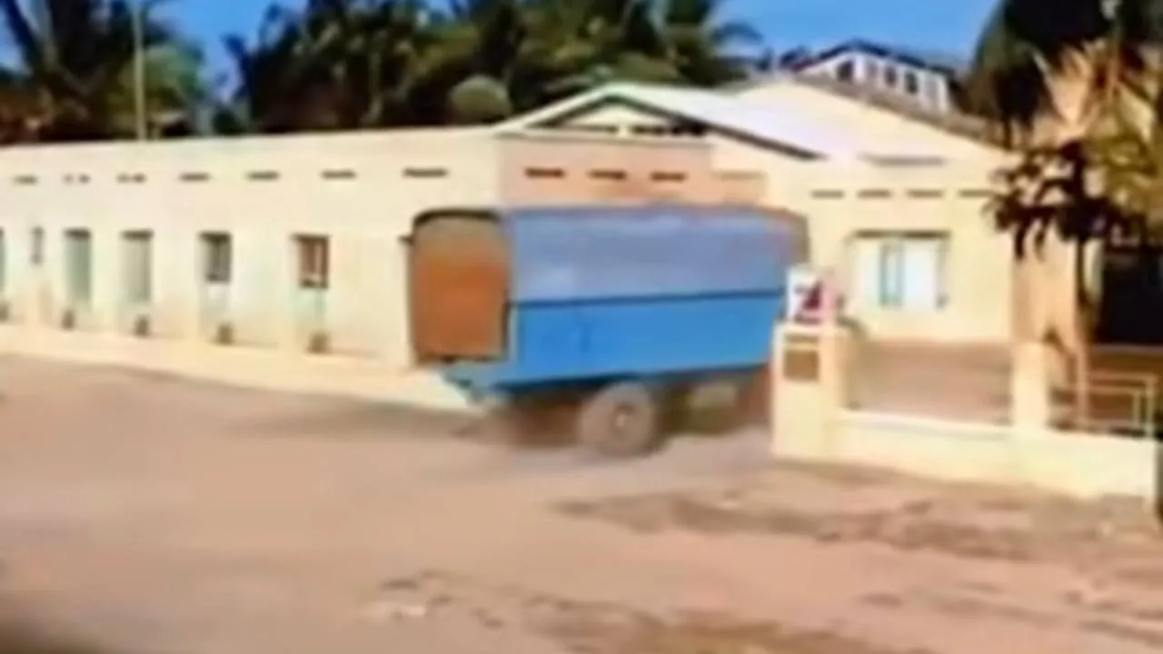 វីដេអូ៖ "រោងចក្របារីទស្សវត្ស៦០"