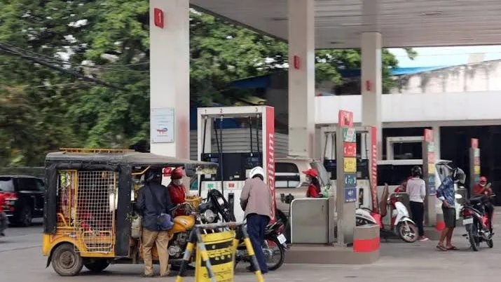 កម្ពុជា ស្វែងរកប្រភពប្រេងថ្មីពីសិង្ហបុរី និងម៉ាឡេស៊ី ខណៈវៀតណាម និងចិនរឹតបន្តឹងការផ្គត់ផ្គង់