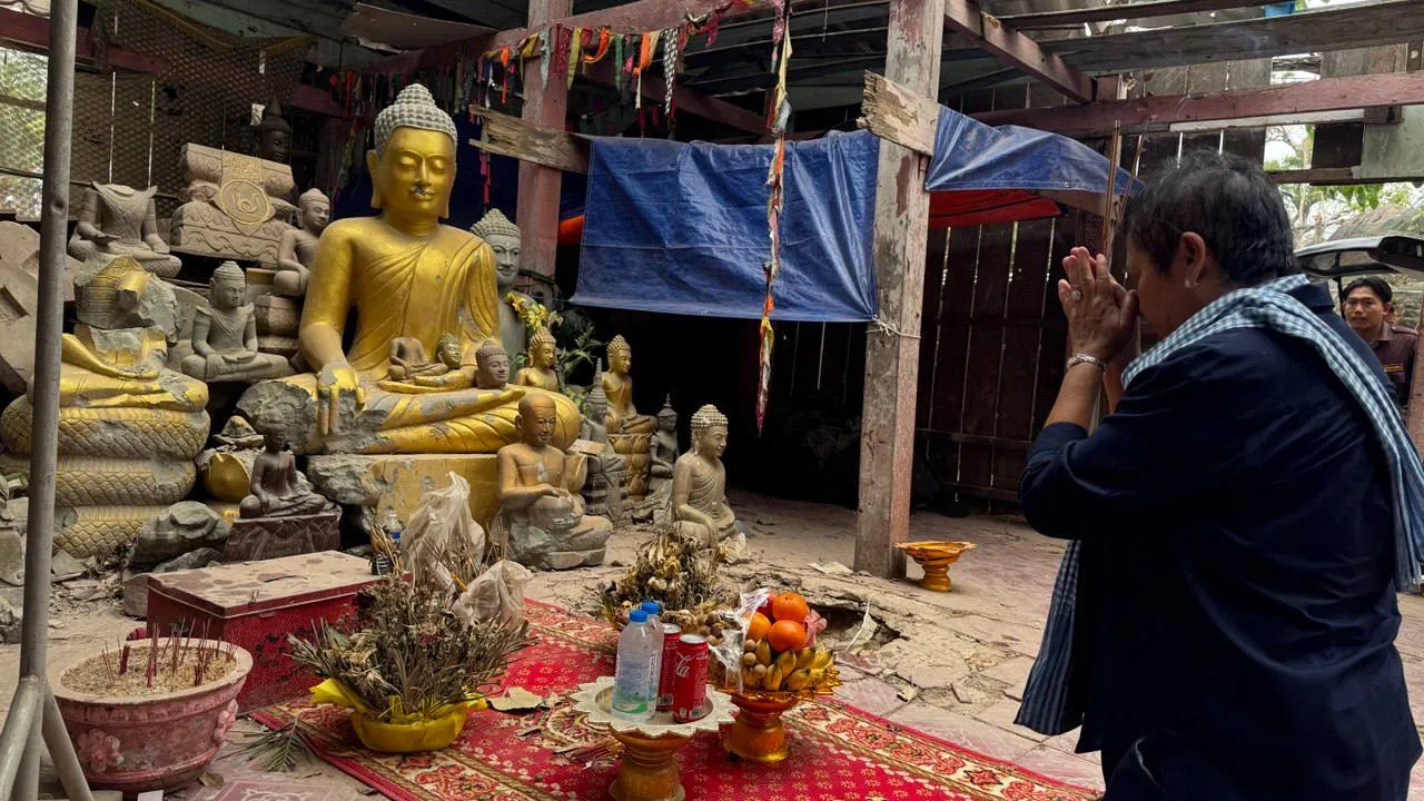 រដ្ឋមន្រ្តីក្រសួងវប្បធម៌ ក្តុកក្តួល និងតក់ស្លុតយ៉ាងខ្លាំងចំពោះការខូចខាតប្រាសាទព្រះវិហារ