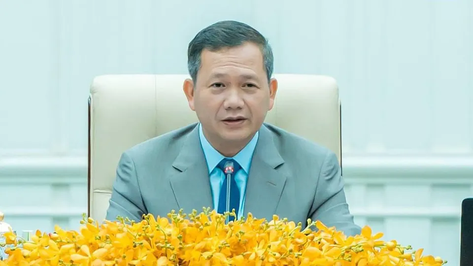 សម្តេចធិបតី៖ ចាប់តាំងពីការប្រយុទ្ធគ្នានៅមជ្ឈិមបូព៌ាបានផ្ទុះឡើង រាជរដ្ឋាភិបាលកម្ពុជា បានដាក់ចេញជាបន្តបន្ទាប់នូវវិធានការអន្តរាគមន៍បន្ទាន់ និងចាំបាច់មួយចំនួន ក្នុងគោលបំណងជួយសម្រួលដល់ជីវភាពរបស់ប្រជាពលរដ្ឋ