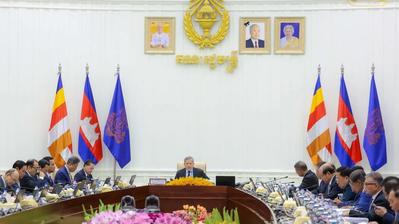 កិច្ចប្រជុំពេញអង្គគណៈរដ្ឋមន្ត្រីអនុម័តសេចក្តីព្រាងច្បាប់ស្តីពីកាតព្វកិច្ចយោធា