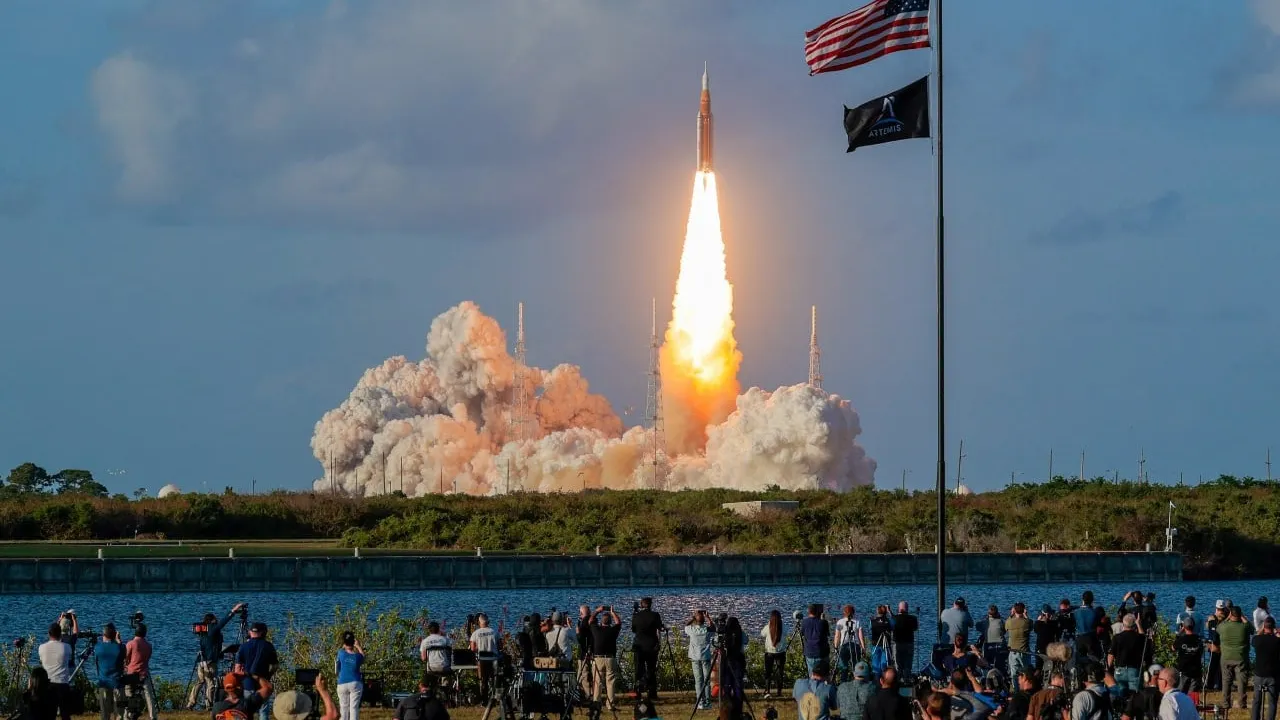 NASA បញ្ជូនអវកាសយានិកវិលទៅភពព្រះចន្ទលើកដំបូងក្នុងពេល ៥០ ឆ្នាំ