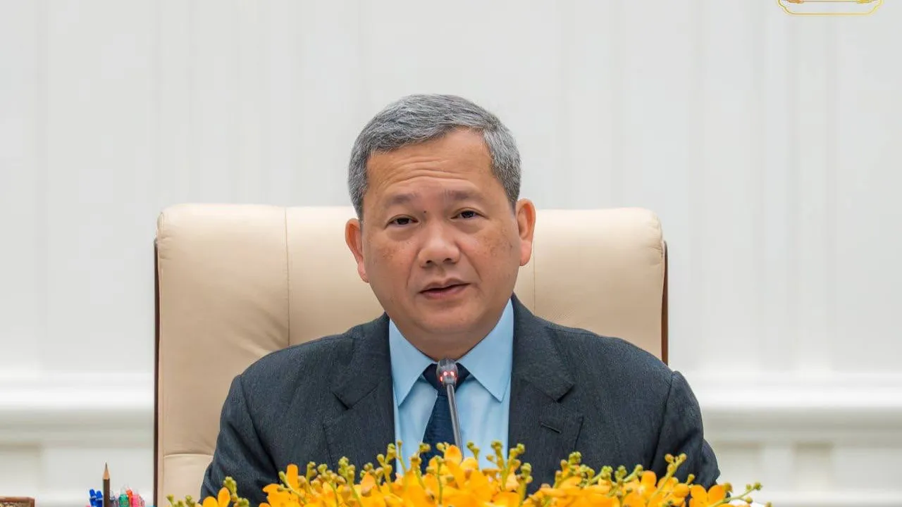 សម្តេចធិបតីដាក់បទបញ្ជាយ៉ាងម៉ឺងម៉ាត់បំផុតឱ្យកងកម្លាំងពាក់ព័ន្ធទាំងអស់បន្តការបង្ក្រាប Scam Online ដោយគ្មានបង្អង់ដៃឡើយ