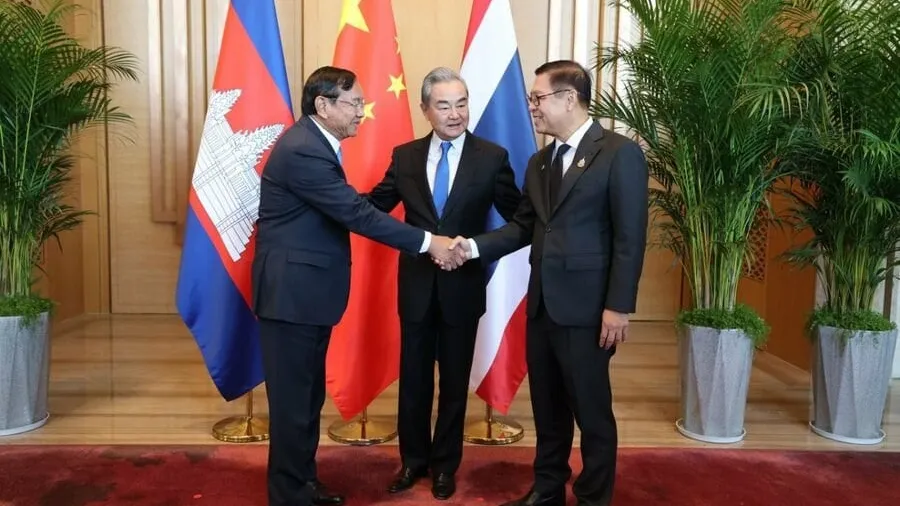 ចិនសន្យាជួយកម្ពុជា និងថៃស្តារទំនាក់ទំនងជាមួយគ្នាឡើងវិញ