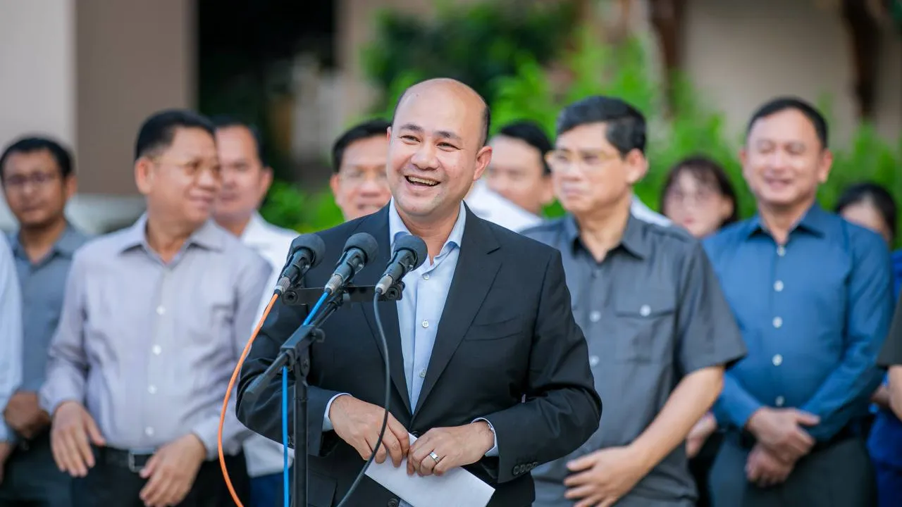 បុគ្គលិកអនាម័យនិងប្រជាការពារក្នុងនគរសង្ក្រាន្តទទួលការលើកទឹកចិត្ត