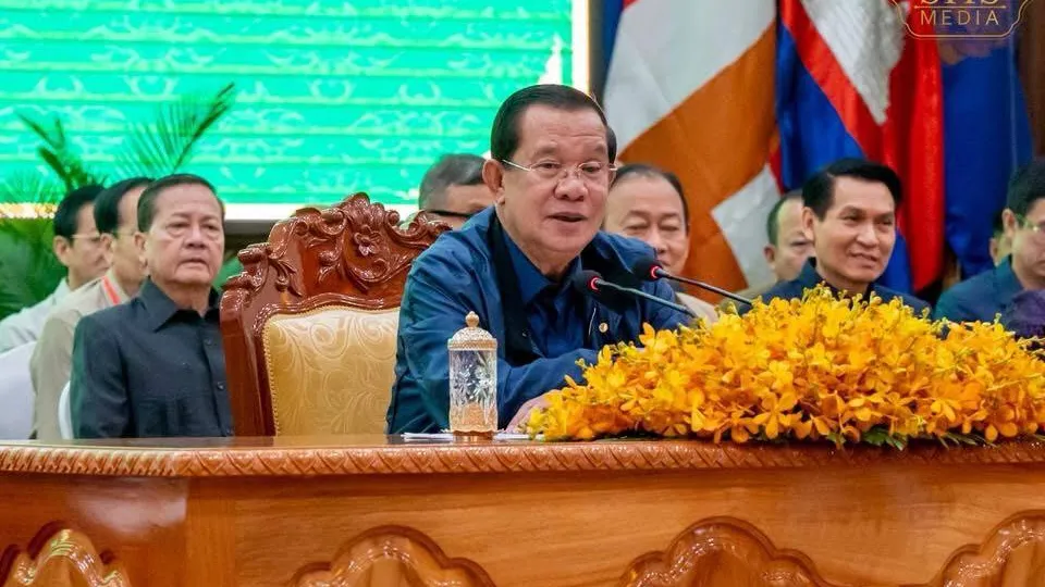 សម្តេចតេជោ រំឭកដល់មន្រ្តីទាំងអស់ត្រូវបន្តរក្សានូវស្ថិរភាពជាតិ និងយកចិត្តទុកដាក់រក្សាសន្តិសុខសណ្ដាប់ធ្នាប់សង្គម ជាពិសេសបង្ក្រាបឱ្យបាននូវអំពើឆបោកតាមអនឡាញ