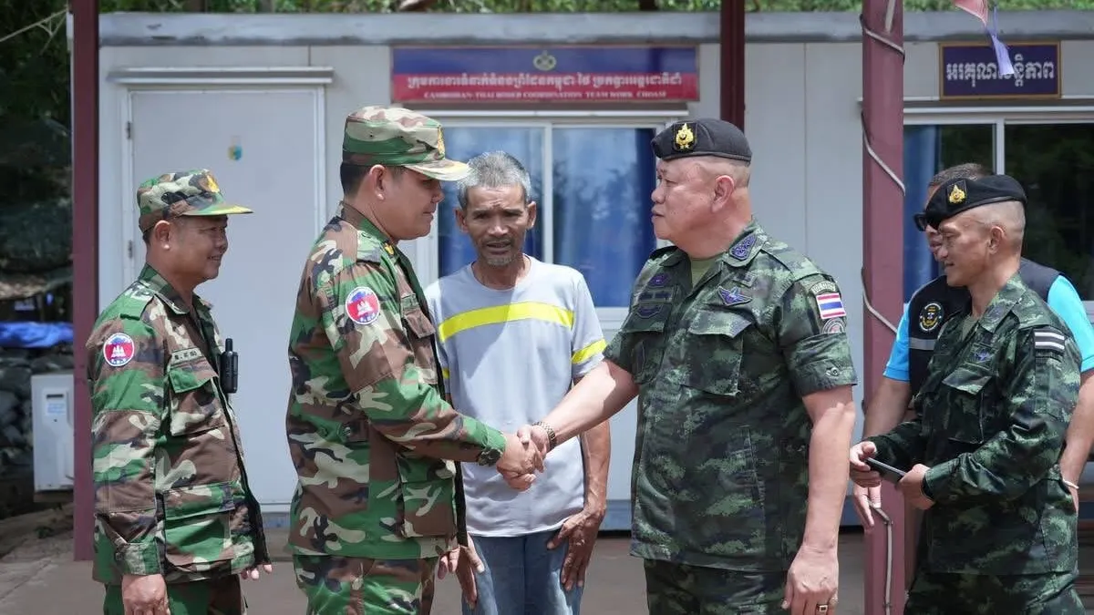 អាជ្ញាធរកម្ពុជាប្រគល់ខ្លួនជនជាតិថៃលួចឆ្លងដែនខុសច្បាប់ចូលជ្រៅក្នុងទឹកដីកម្ពុជាទៅឱ្យភាគីថៃ