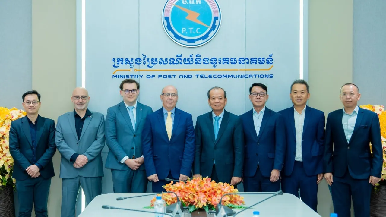 ឯកឧត្តមរដ្ឋមន្រ្តី ជា វ៉ាន់ដេត បានអនុញ្ញាតជូនលោកសាស្រ្តាចារ្យសាកលវិទ្យាធិការនៃសាកលវិទ្យាល័យ Grenoble Aples ប្រទេសបារាំង ចូលជួបសម្ដែងការគួរសម និងពិភាក្សាការងារ