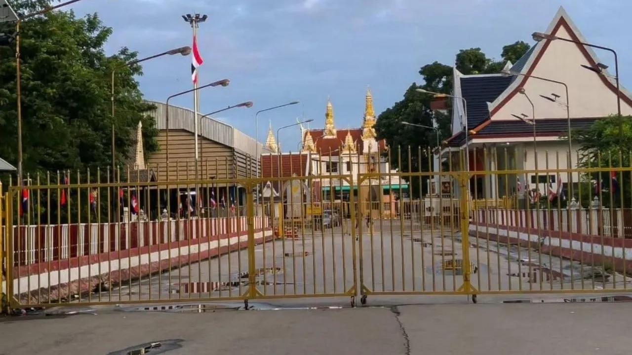 ប្រជាពលរដ្ឋខ្មែរចង់ភ្ជាប់លក្ខខណ្ឌបើកច្រកព្រំដែនជាមួយការដកទ័ពថៃពីដីខ្មែរ