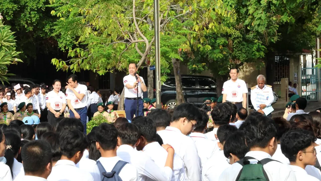 រដ្ឋមន្ត្រីក្រសួងព័ត៌មាន៖ យុវជនត្រូវបង្កើតភាពធន់សម្រាប់​ទប់ទល់និងប្រឆាំងព័ត៌មានក្លែងក្លាយ ដើម្បីកុំឱ្យធ្លាក់ក្នុងអន្ទាក់ នៃពិភពឌីជីថល