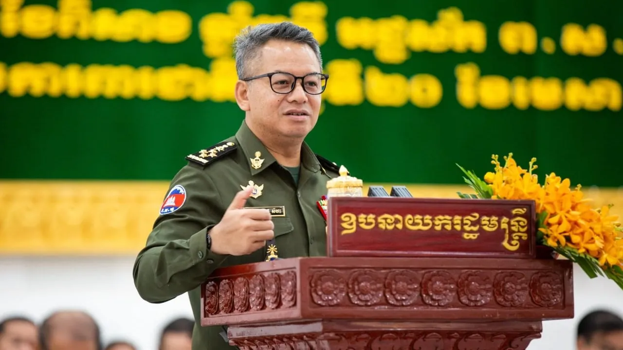 ប្រមុខការពារជាតិទាត់ចោលការមួលបង្កាច់របស់សារព័ត៌មានថៃថាកម្ពុជាបង្កើនទ័ពនៅព្រំដែន