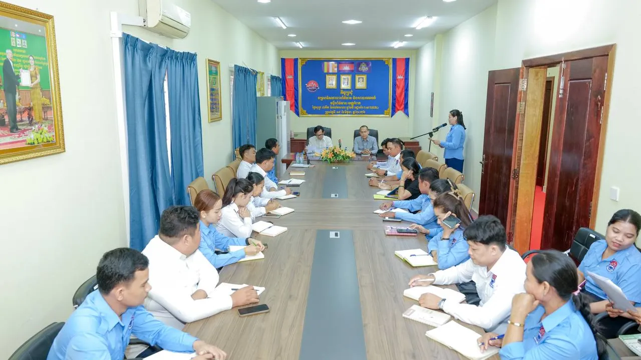 អ្នកនាំពាក្យក្រសួងព័ត៌មានណែនាំមន្ទីរព័ត៌មានខេត្តកំពត រៀបចំ​ផែនការ​ផលិតមាតិកាព័ត៌មានឱ្យច្បាស់លាស់ ដើម្បីឆ្លើយតប​ការងារ​សាធារណមតិ