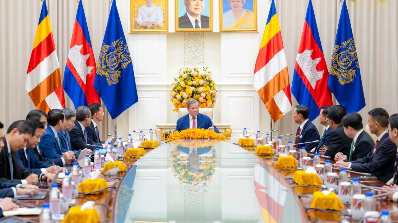 សម្តេចធិបតី ហ៊ុន ម៉ាណែត ជួបពិភាក្សាការងារជាមួយសមាគមស៊ីម៉ង់ត៍កម្ពុជា
