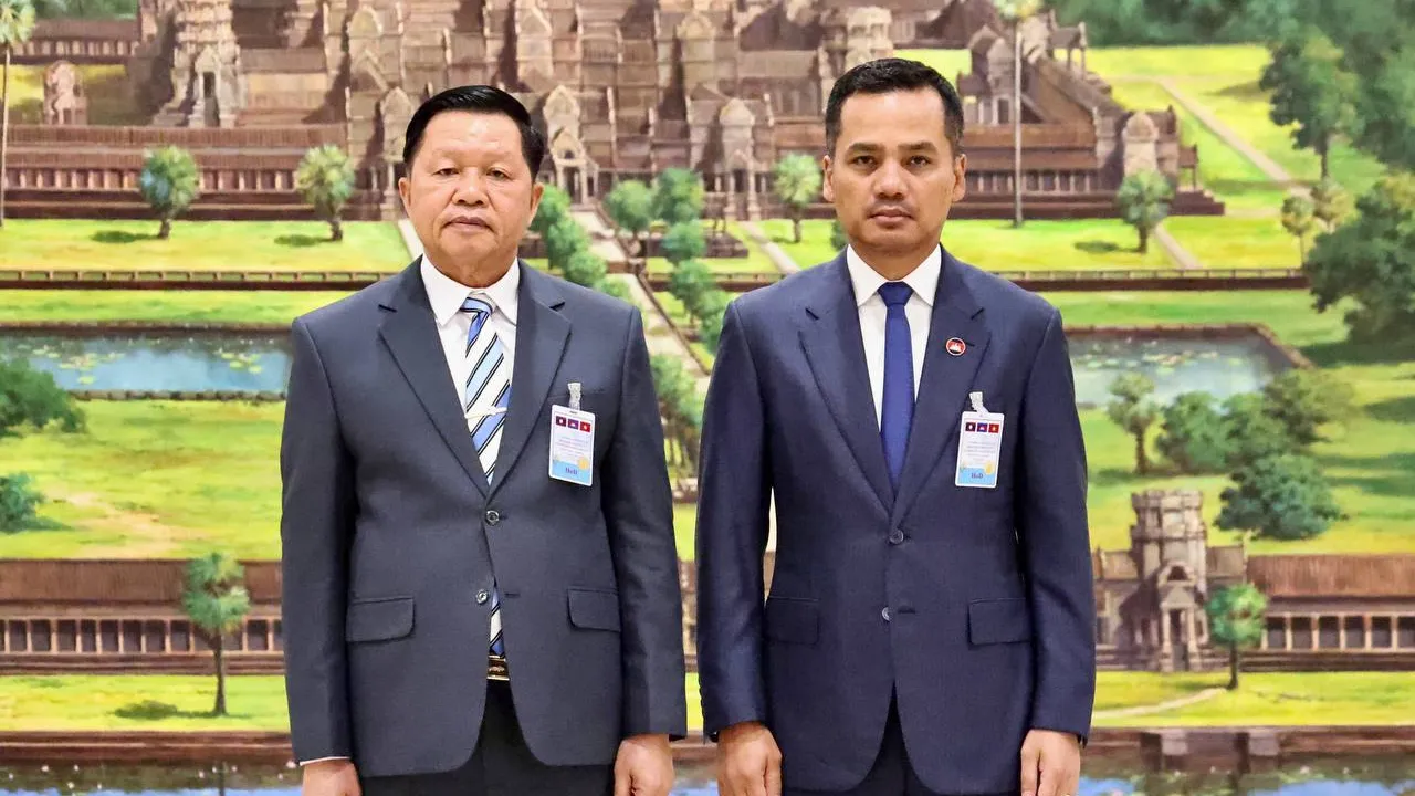 ឡាវសុំចែករំលែកបទពិសោធន៍បង្ក្រាបបទល្មើសបច្ចេកវិទ្យាពីកម្ពុជា ​