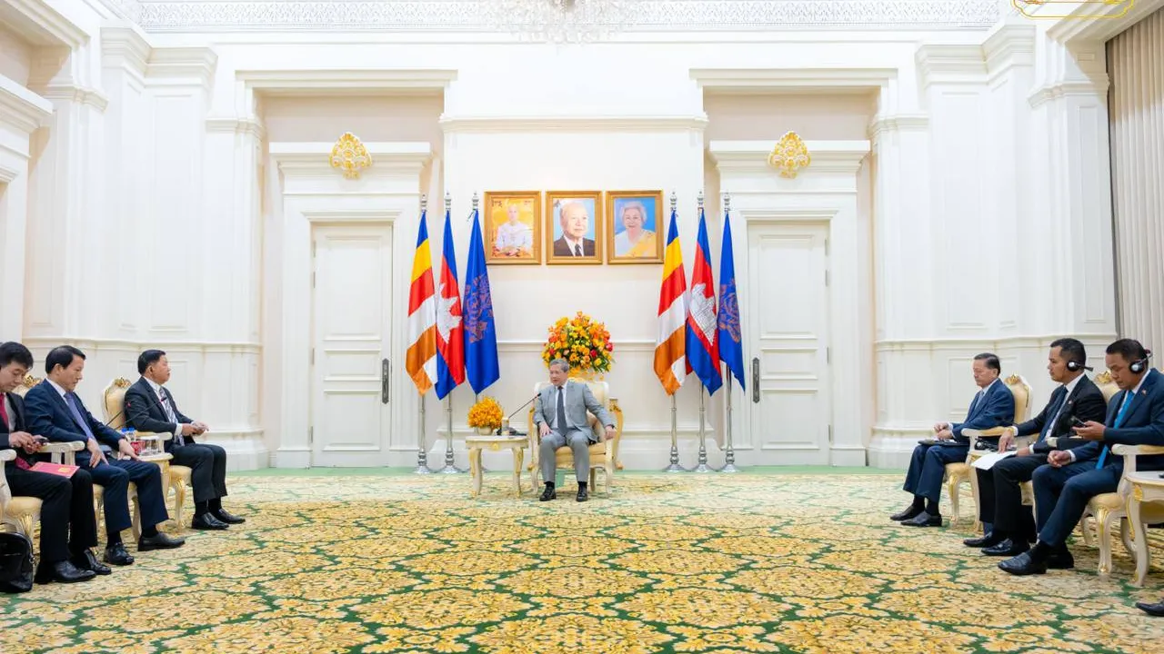 សម្តេច​ធិបតី​លើកទឹកចិត្ត​ឱ្យកម្ពុជា-ឡាវ និងវៀតណាមបន្តពង្រឹងកិច្ចសហប្រតិបត្តិការ