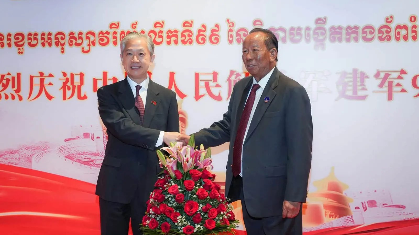 ទូតចិន ៖ ចំណងមិត្តភាពដែកថែបរវាងយោធាចិន-កម្ពុជា គឺមិនអាចបំបែកបាន