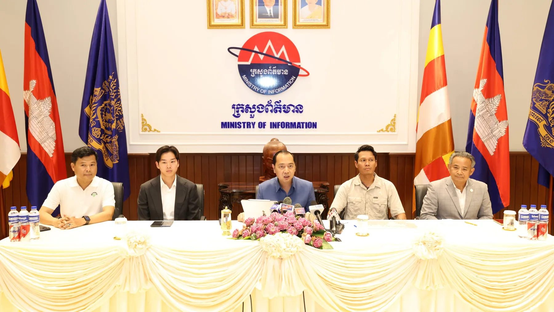 ទីវ តារារិទ្ធ អ្នកជិះកង់មិនខ្លាចនឿយហត់ត្រៀមបេសកកម្មថ្មី៦ខែ ផ្សព្វផ្សាយទេសចរណ៍កម្ពុជាទៅពិភពលោក
