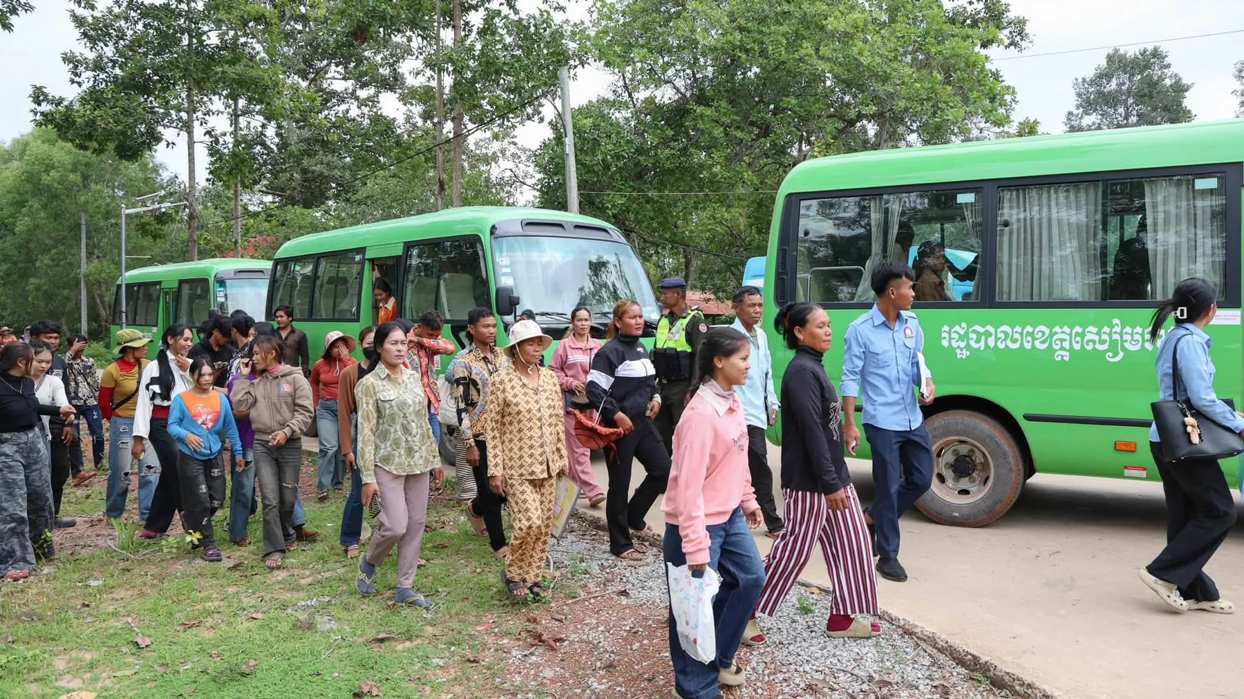 កម្ពុជាសាកល្បងបញ្ជូនពលករខ្មែរទៅធ្វើការនៅវៀតណាម ​