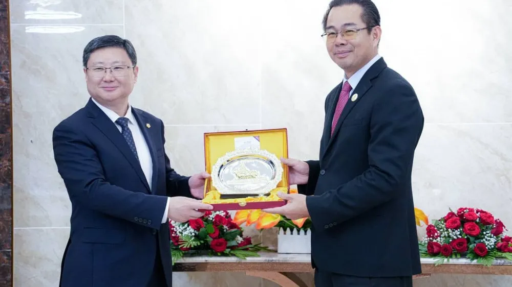 ខេត្តព្រះសីហនុ និងទីក្រុងអ៊ូស៊ី បន្តពង្រីកកិច្ចសហប្រតិបត្តិការលើវិស័យទេសចរណ៍ និងការវិនិយោគ