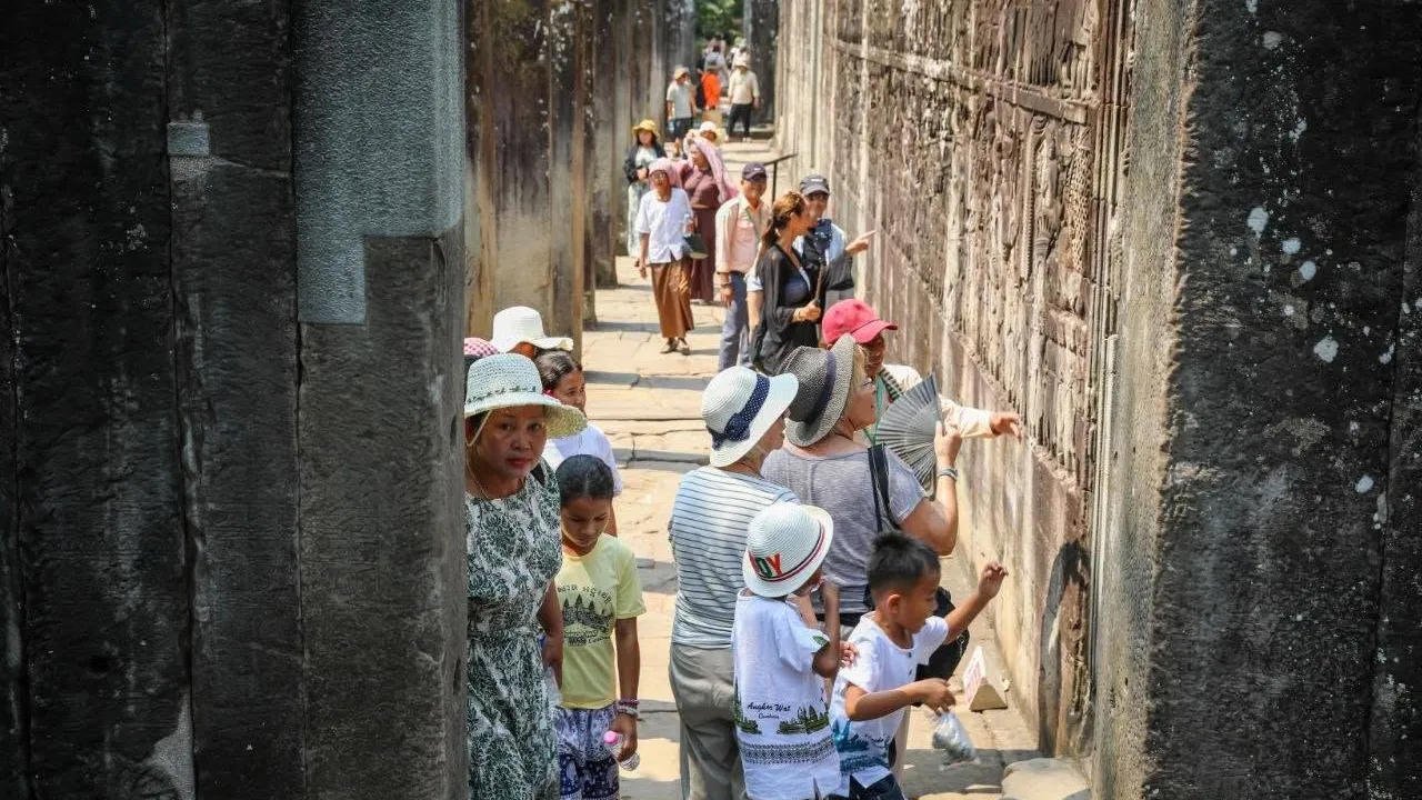 កម្ពុជារកចំណូលបានជាង១៨លានដុល្លារពីការលក់សំបុត្រចូល​ទស្សនា​អង្គរ ​នៅឆមាសទី១ឆ្នាំនេះ