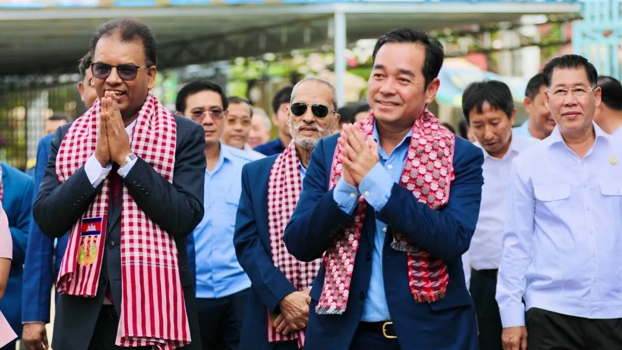 ប្រជាពលរដ្ឋ១.៥០០នាក់ ទទួលបានការពិនិត្យភ្នែក និងចែកវ៉ែនតា ឥតគិតថ្លៃពីក្រុមគ្រូពេទ្យឯកទេសនេប៉ាល់