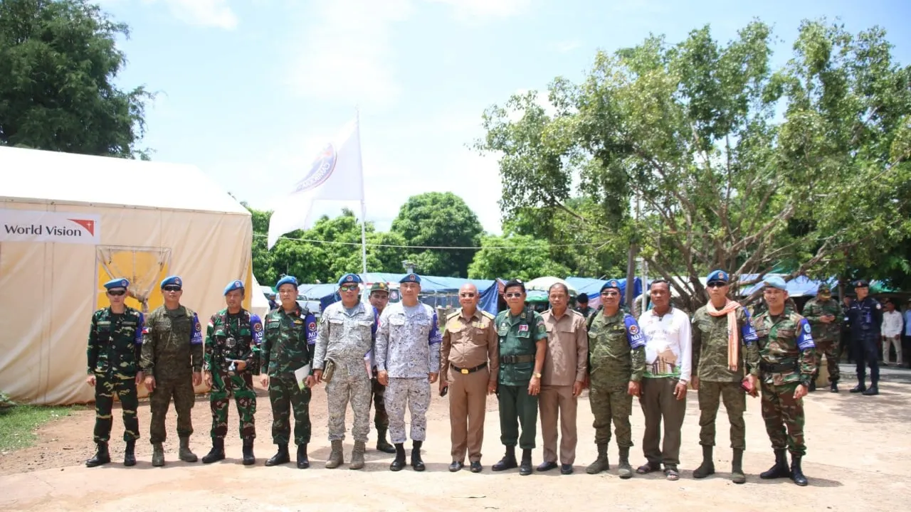 ក្រុមសង្កេតការណ៍អាស៊ានចុះពិនិត្យស្ថានភាពជនភៀសសឹកនៅខេត្តព្រះវិហារ