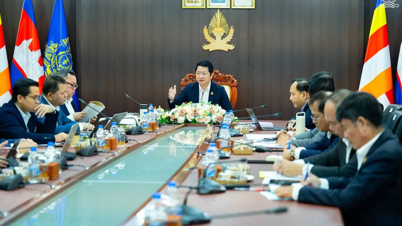 ឯកឧត្តម សុខ សូកេន ដឹកនាំកិច្ចប្រជុំដើម្បីពិនិត្យ និងពិភាក្សាស្តីពីការពង្រឹងប្រសិទ្ធភាពការងារទទួលពាក្យបណ្តឹង