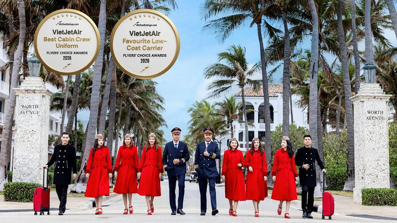 Vietjet ទទួលបានពានរង្វាន់ពីរគឺ«ក្រុមហ៊ុនអាកាសចរណ៍ដែលផ្តល់តម្លៃសំបុត្រទាបដ៏ពេញនិយម» និង «ឯកសណ្ឋានបុគ្គិលកកាប៊ីនល្អបំផុត» ដែលបានបោះឆ្នោតជ្រើសរើសដោយអ្នកធ្វើដំណើរទូទាំងពិភពលោក