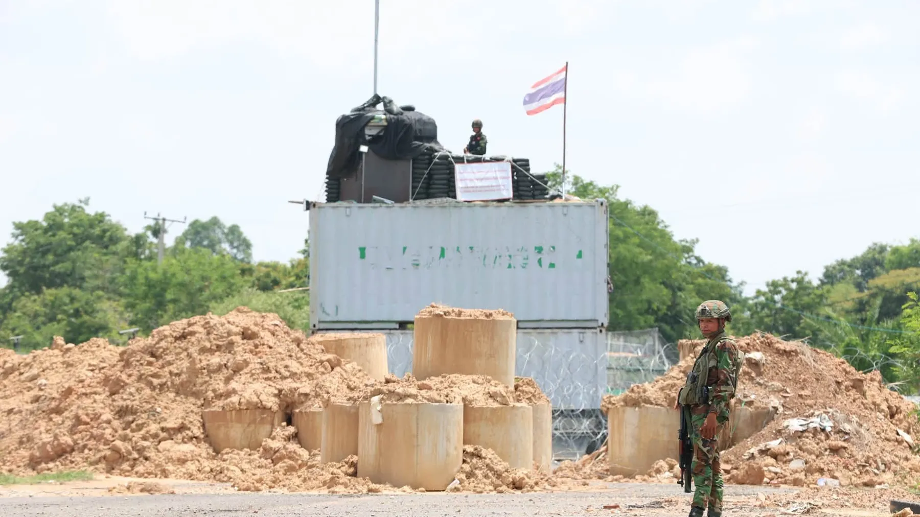 នៅពេលអ្នកដែលពូកែភូតកុហកបំផុតនិយាយពី «វិជ្ជាជីវៈ» និង «ការគោរពច្បាប់»ឱ្យគេស្តាប់