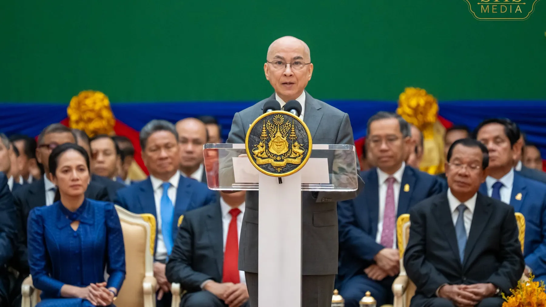 ព្រះមហាក្សត្រកោតសរសើរសម្តេចតេជោ និងសម្តេចធិបតី រួមសុខរួមទុក្ខជាមួយប្រជាជន និងវីរយុទ្ធជនដើម្បីការពារអធិបតេយ្យភាព បូរណភាពទឹកដី