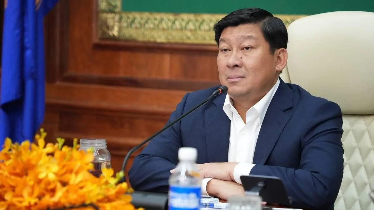 ក្រុមហ៊ុនចិន សិក្សាគម្រោងវិនិយោគផ្នែកថាមពល និងទឹកនៅតាមខេត្តជាប់តំបន់ឆ្នេរ