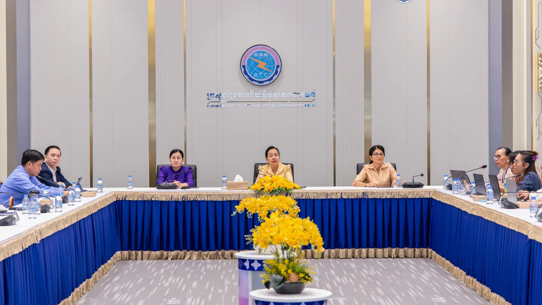 លោកជំទាវរដ្ឋលេខាធិការ រស់ សូរក្ខា បានដឹកនាំកិច្ចប្រជុំតាមដានការអនុវត្តអនុសាសន៍ របស់រាជរដ្ឋាភិបាលកម្ពុជា និងអនុសញ្ញាស្តីពីការលុបបំបាត់រាល់ទម្រង់ នៃការរើសអើងប្រឆាំងនឹងនារីភេទ ស៊ី-ដ (CEDEW)