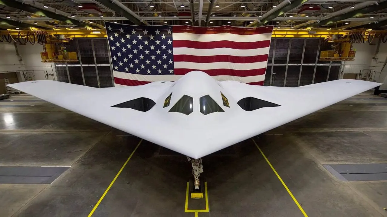 ក្រុមហ៊ុន Northrop Grumman បោះទុន ២,៥ ពាន់លានដុល្លារ ពន្លឿនការផលិតយន្តហោះទម្លាក់គ្រាប់បែកបំបាំងកាយ B-21 Raider