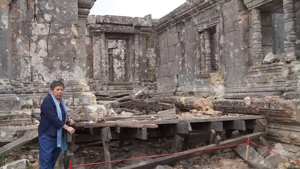 អាជ្ញាធរប្រមូលបំណែកថ្មបាក់បែករបស់​ប្រាសាទព្រះវិហារបានចំនួន​​​៧ម៉ឺនដុំ