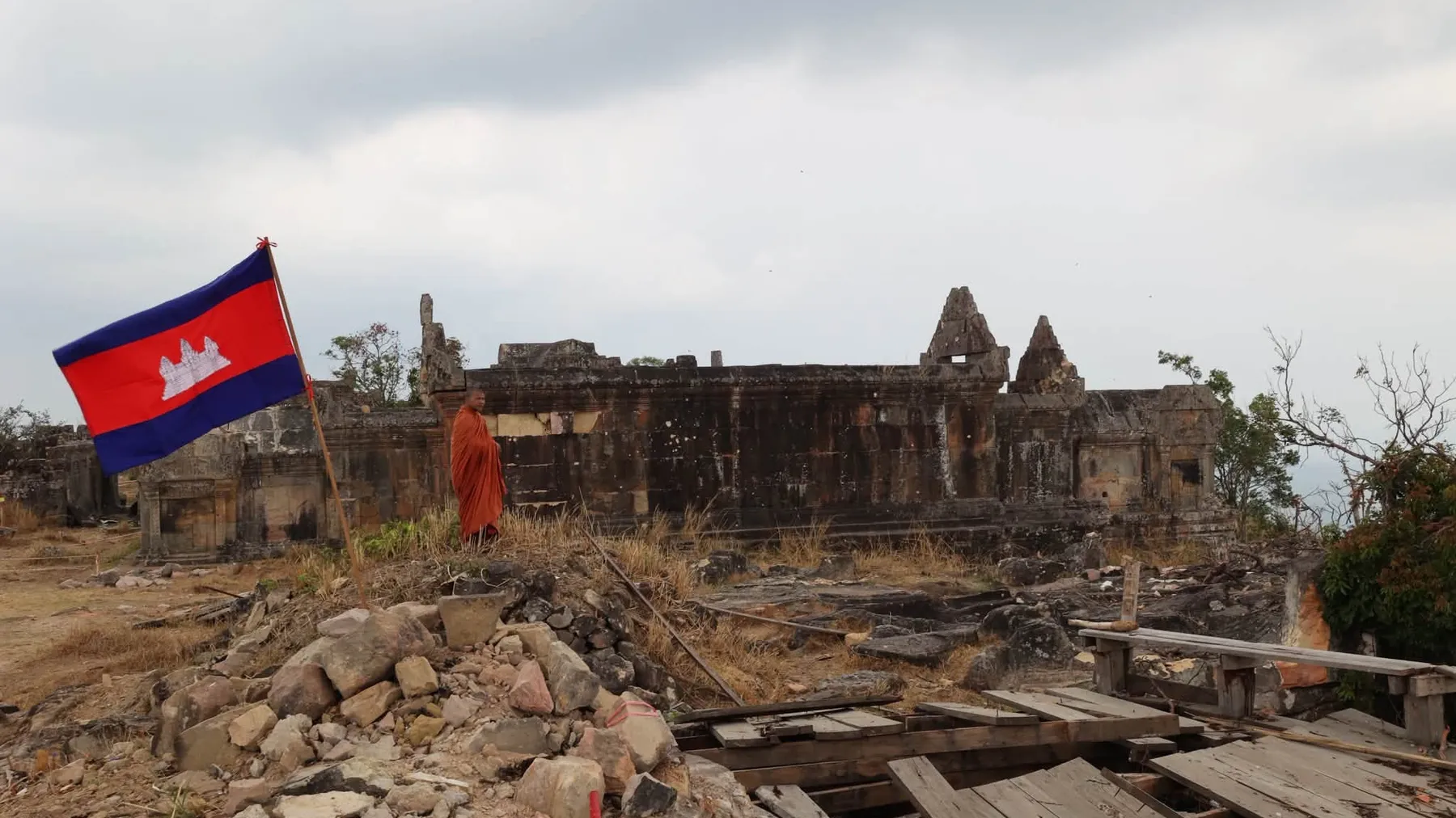 អង្គការ UNESCO និង ICOMOS ចុះវាយតម្លៃការខូចខាត និងដាក់ចេញផែនការសង្គ្រោះប្រាសាទព្រះវិហារ