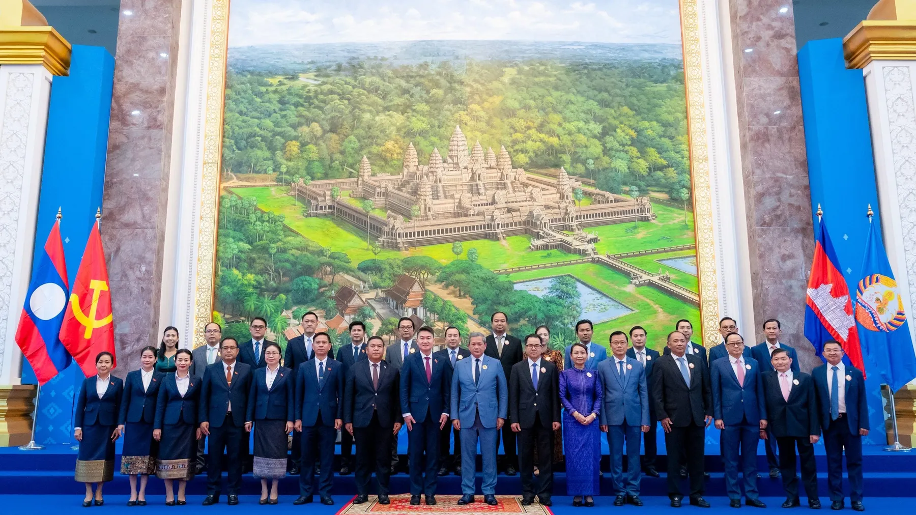 កម្ពុជា-ឡាវ បញ្ជាក់អំពីការបន្តចំណងមិត្តភាព និង​ជ្រោម​ជ្រែង​គ្នាទៅវិញទៅមក