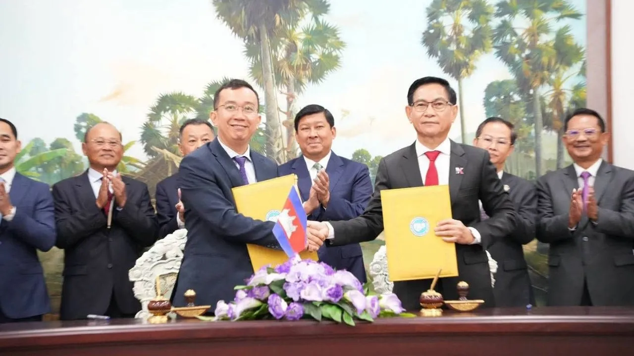 រដ្ឋ និងវិស័យឯកជន ប្តេជ្ញាចិត្តរួមគ្នាបង្កើតអនាគតសំណង់នៅកម្ពុជា ឱ្យកាន់តែរឹងមាំ សុវត្ថិភាព និងមានស្តង់ដារខ្ពស់