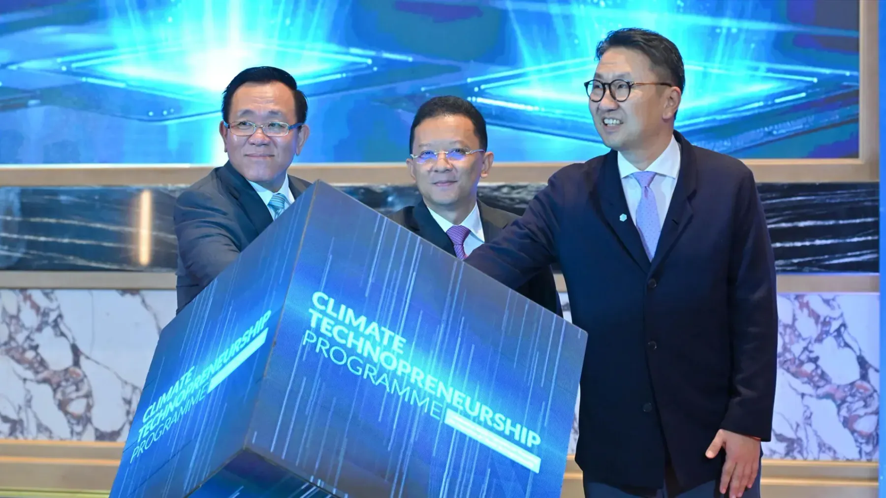 កម្ពុជាដាក់​ដំណើរការកម្មវិធីថ្មីមួយ​ ដើម្បីជួយ​សហគ្រិន​ខ្មែរ​ឱ្យ​មានភាពប្រកួត​ប្រជែងទាំង​ក្នុងស្រុក​និងអន្តរជាតិ​