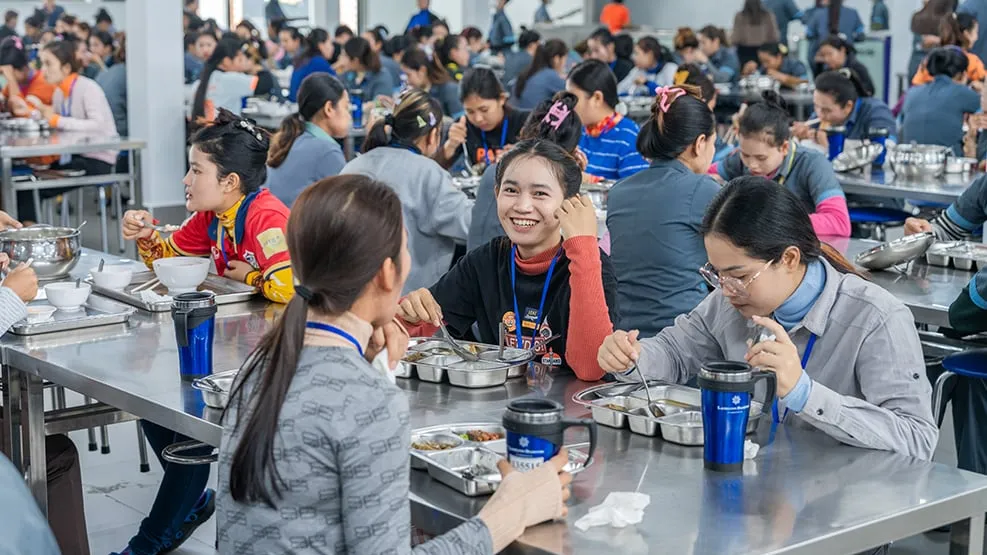 ចំនួនបុគ្គលិកបម្រើការក្នុងតំបន់សេដ្ឋកិច្ចពិសេសចំនួន ២ កើនឡើងជាង ១៥% រយៈពេល ៤ ខែ ឆ្នាំ​២០២៦