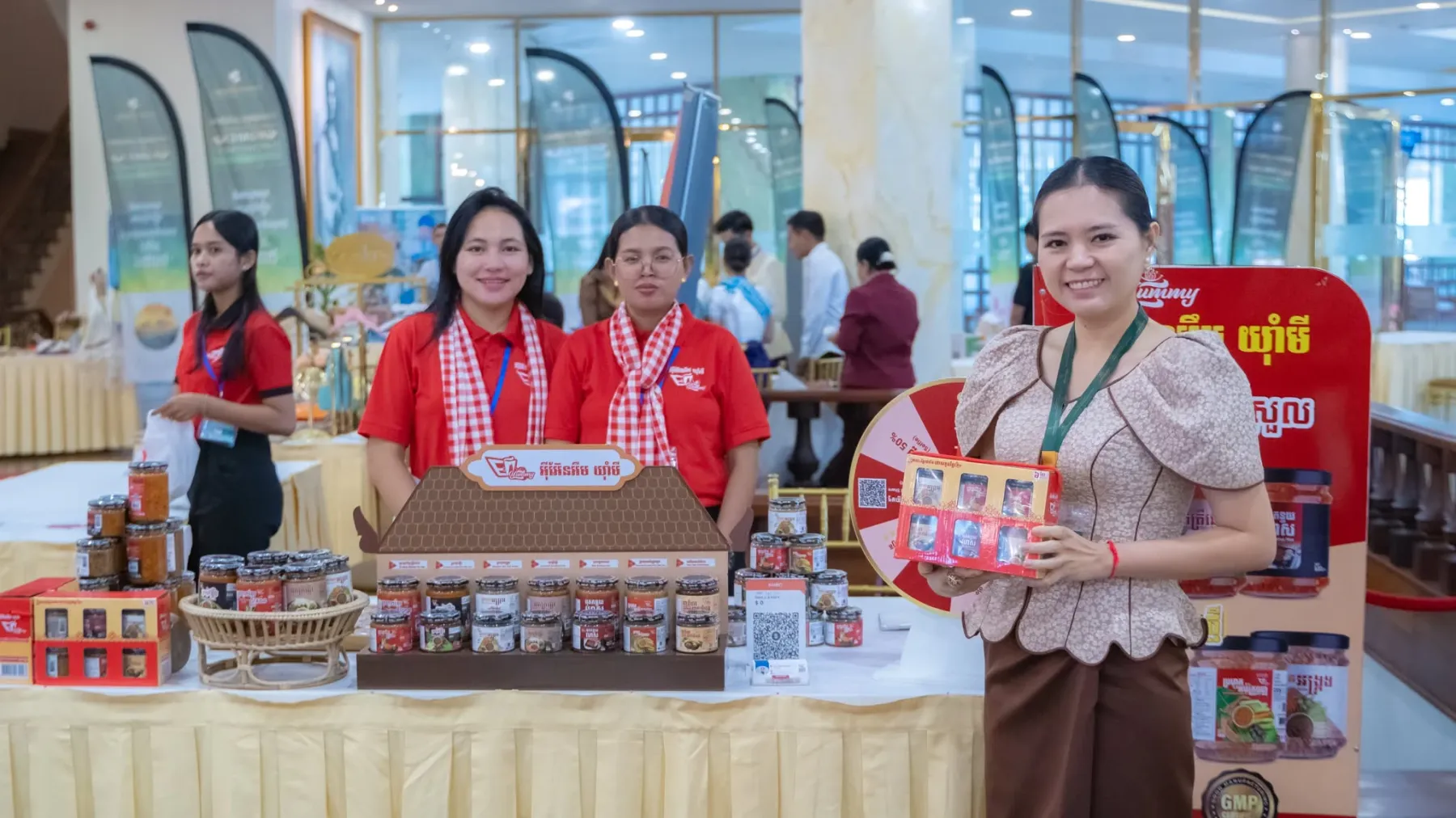 កូនខ្មែរ កែច្នៃម្ហូបប្រពៃណី នាំចេញទៅលក់ដល់ទីផ្សារ ៥ ប្រទេសក្នុងតំបន់អាស៊ី និងអឺរ៉ុប