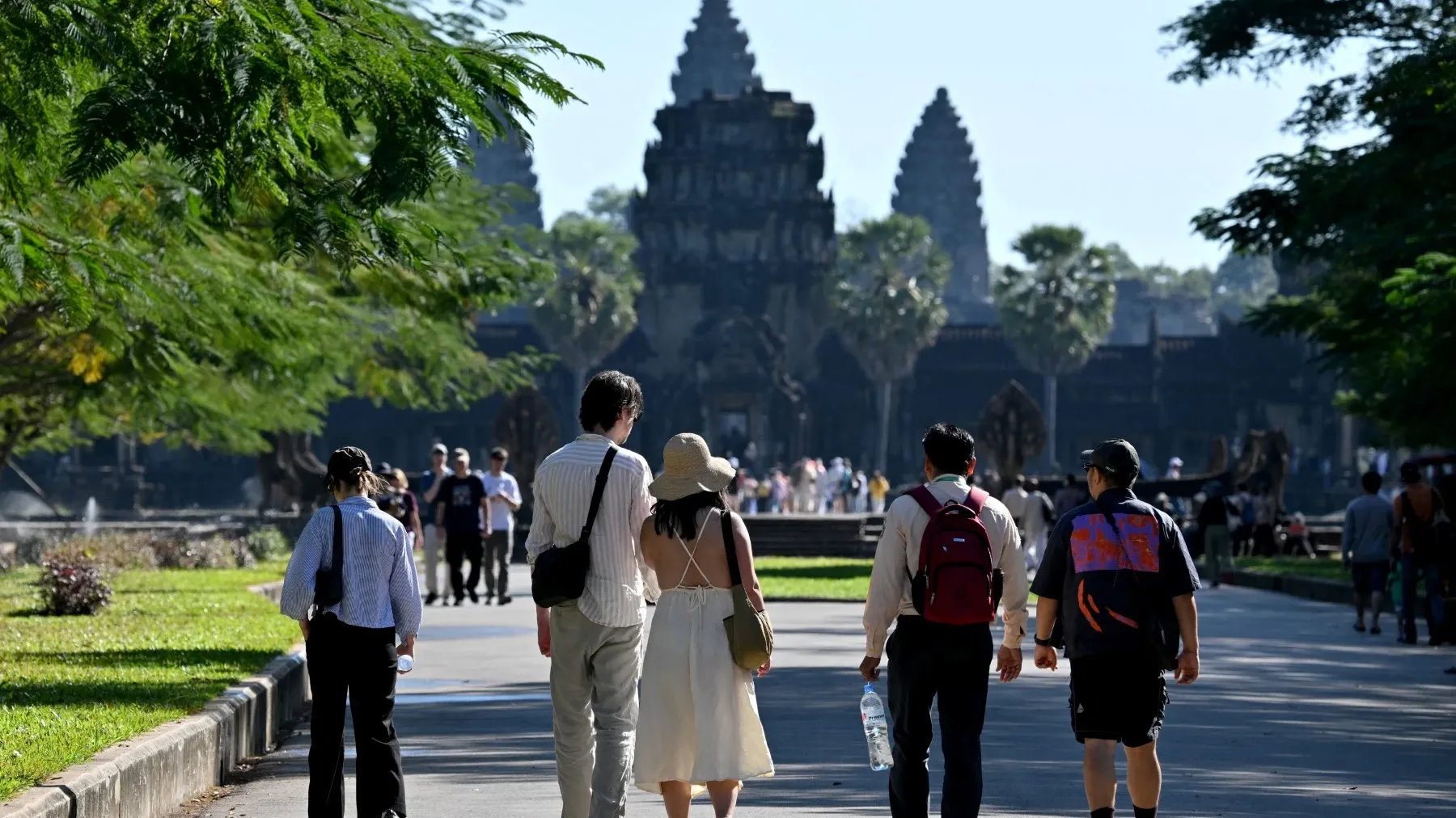 កម្ពុជារកចំណូលបានជាង ១៨ លានដុល្លារពីការលក់សំបុត្រចូល​ទស្សនា​អង្គរ ​នៅឆមាសទី ១ ឆ្នាំនេះ