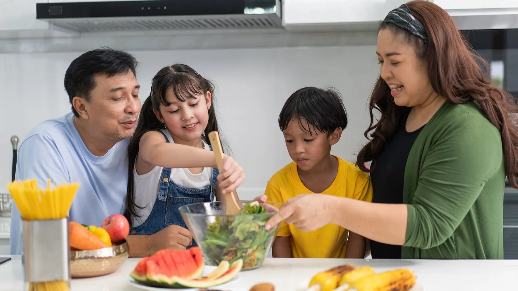 ៥ វិធី ដើម្បីចាប់ផ្តើមទម្លាប់សុខភាពល្អក្នុងគ្រួសារ