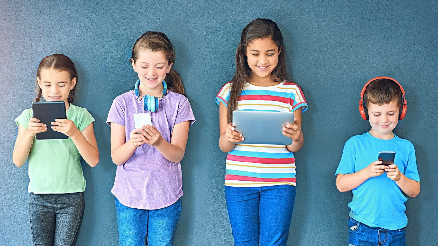 អេស្ប៉ាញក្លាយជា​ប្រទេសដំបូងគេនៅអឺរ៉ុប ដែលហាមឃាត់ក្មេងអាយុ​ក្រោម១៦ឆ្នាំលេងបណ្តាញសង្គម