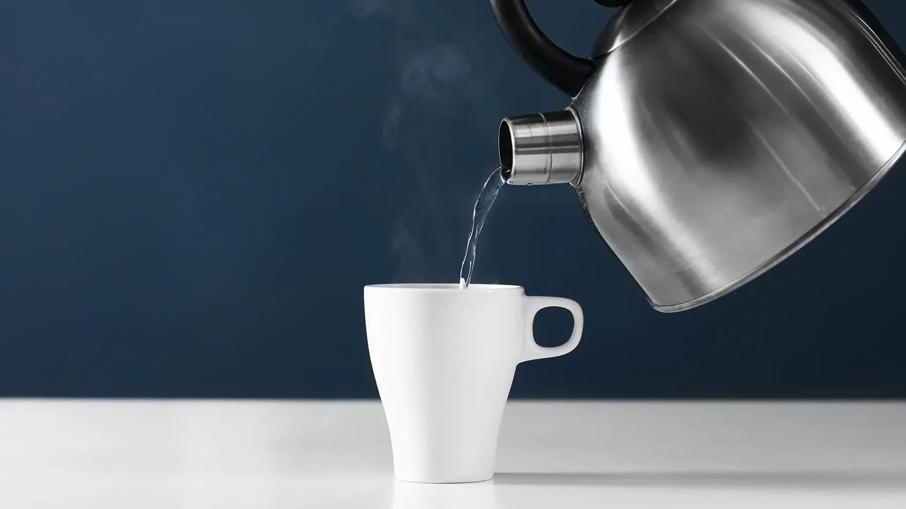 តើការទទួលទានទឹកក្តៅឧណ្ហៗ ផ្តល់ផលល្អដល់សុខភាព និងការរំលាយអាហារ ?