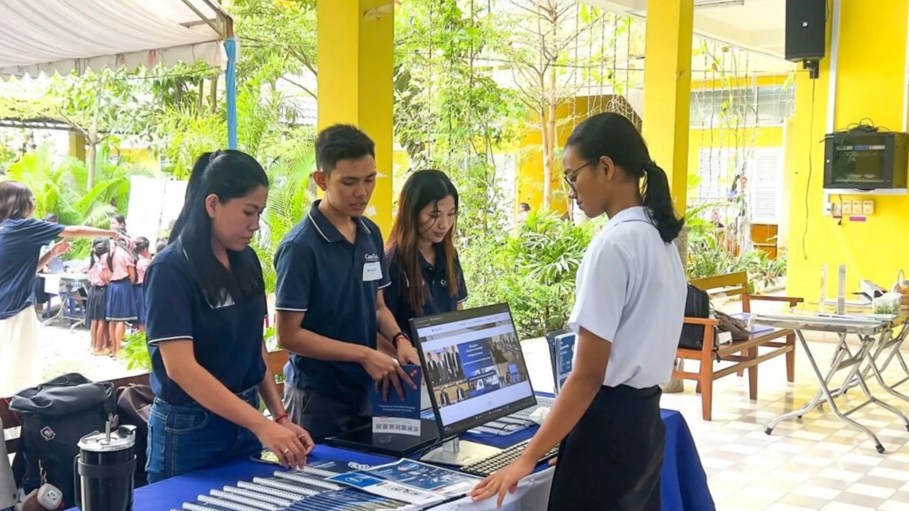 ឱកាស​សម្រាប់សិស្សកំពុងរៀនថ្នាក់ទី១២ ចង់រៀនជំនាញបច្ចេកវិទ្យា, ខេមតិច ផ្តល់អាហារូបករណ៍ ១០០%