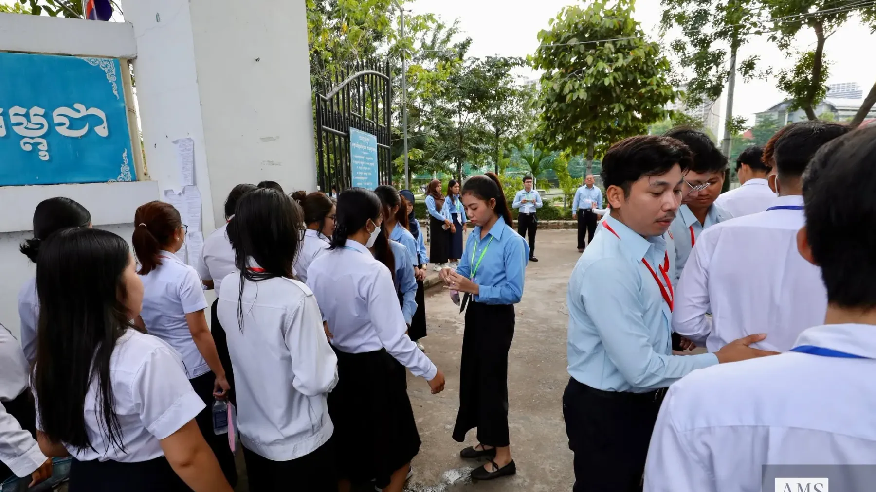 បេក្ខជន​បាក់ឌុប​ត្រូវ​ប្រុងប្រយ័ត្ន​!​ ក្រសួង​អប់រំ​បែងចែក​វិន័យ​ ​៣​កម្រិត​ ​ចំពោះ​សកម្មភាព​លួច​ចម្លង​ ​និង​ធ្វើឱ្យ​ខូច​សណ្តាប់ធ្នាប់​ពេល​ប្រឡង​