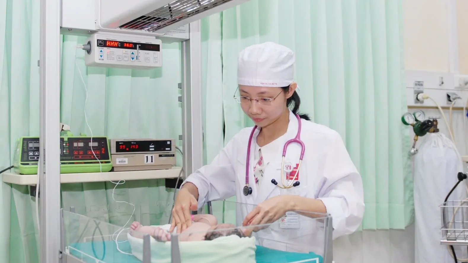ស្រ្តី​មាន​ផ្ទៃពោះ​គួរ​ដឹង​! ​គ្រោះថ្នាក់​ដែល​នឹកស្មាន​មិន​ដល់​ នៃ​ «​ការ​សម្រាល​ទារក​លើស​ទម្ងន់​» ​និង​វិធីសាស្ត្រ​បង្ការ​