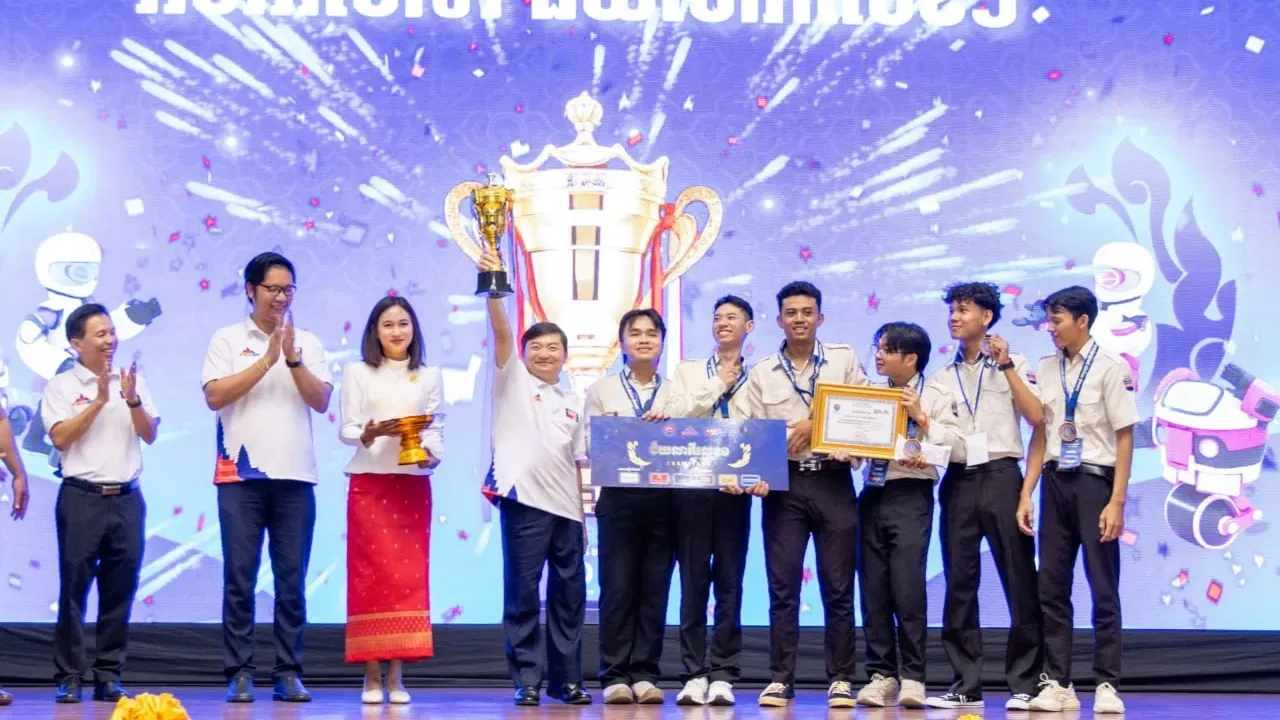 ម្ចាស់ជើងឯកប្រកួតរ៉ូបូតថ្នាក់ជាតិ ត្រៀមតំណាងកម្ពុជាប្រកួត ABU Robocon 2026 នៅហុងកុង