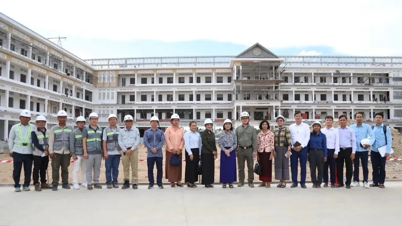 អ្នកនាំពាក្យ​ក្រសួង​កិច្ចការ​នារី ​៖ ​អន្តេវាសិកដ្ឋាន​ដ៏​ធំ​នៅ​ខណ្ឌ​ជ្រោយ​ចង្វារ ​គ្រោង​ទទួល​និស្សិត​ក្រីក្រ​នៅ​ចុង​ឆ្នាំ​នេះ​ ​ឬ​ដើម​ឆ្នាំ​ក្រោយ​